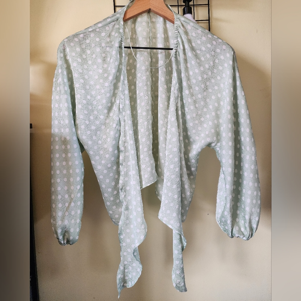 💙 EUC Polka Dot Blouse - Picture 5 of 6